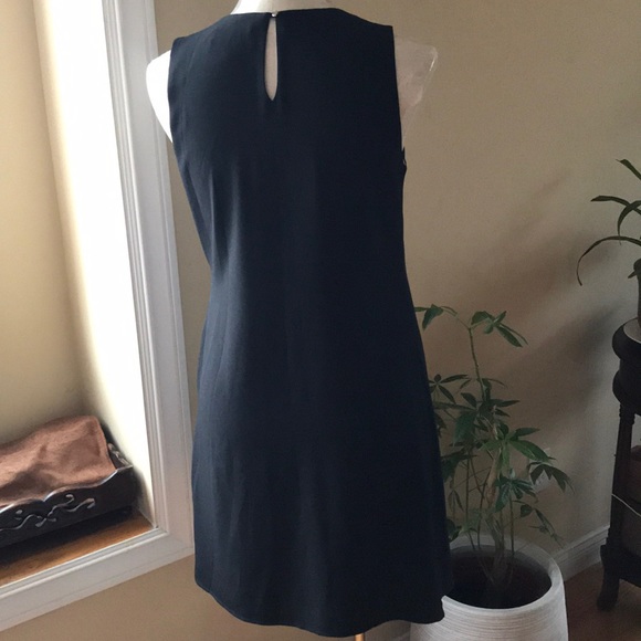 Little black Dress - Picture 5 of 8